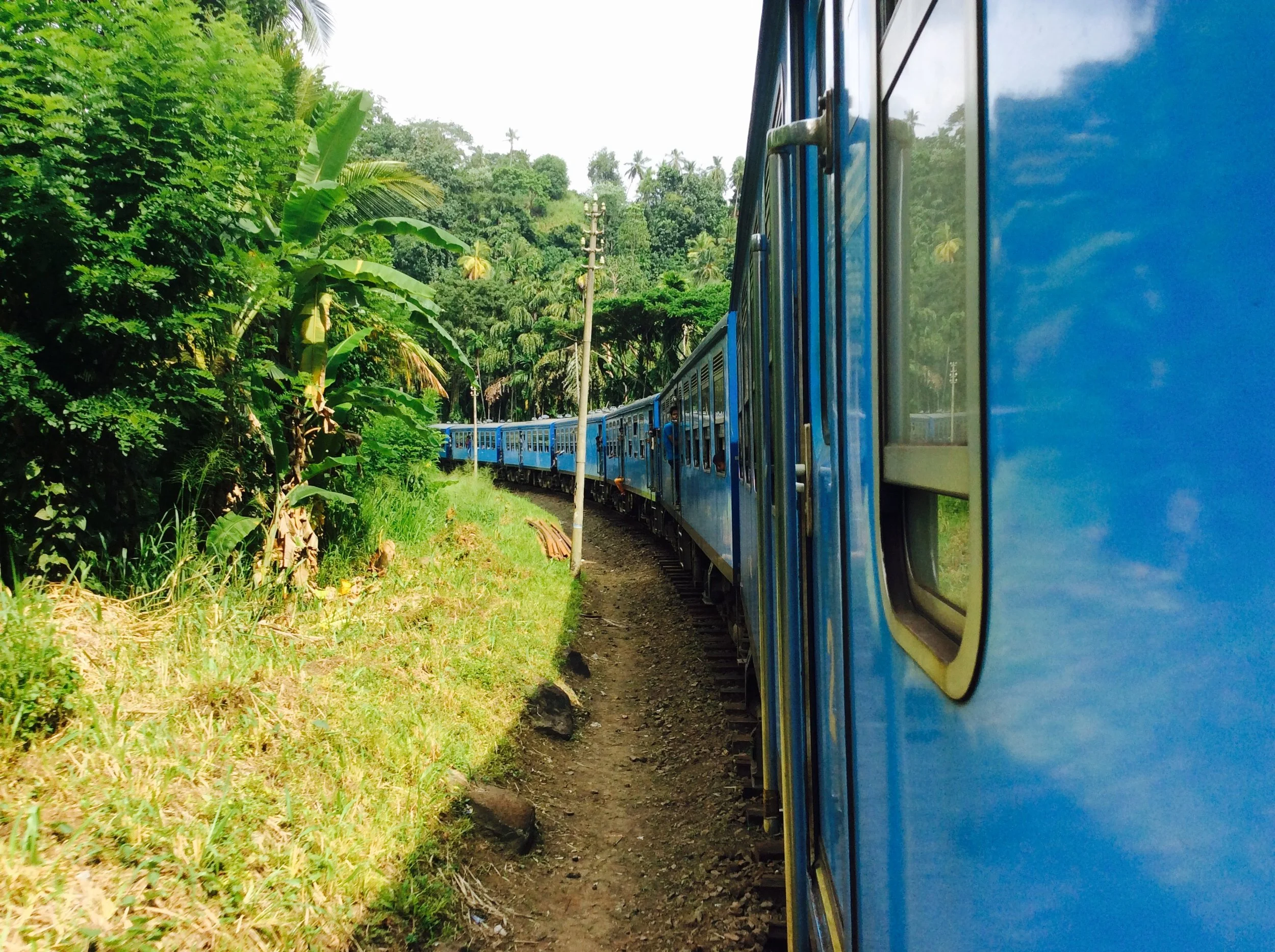 Unterwegs im Zug auf Sri Lanka