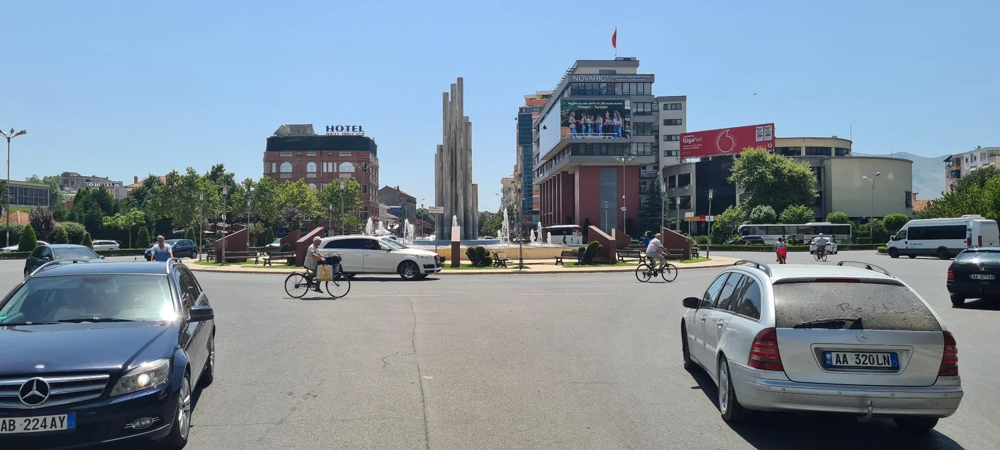 Skodra. Stadt im Norden von Albanien. Mittags. Bei 38 Grad.