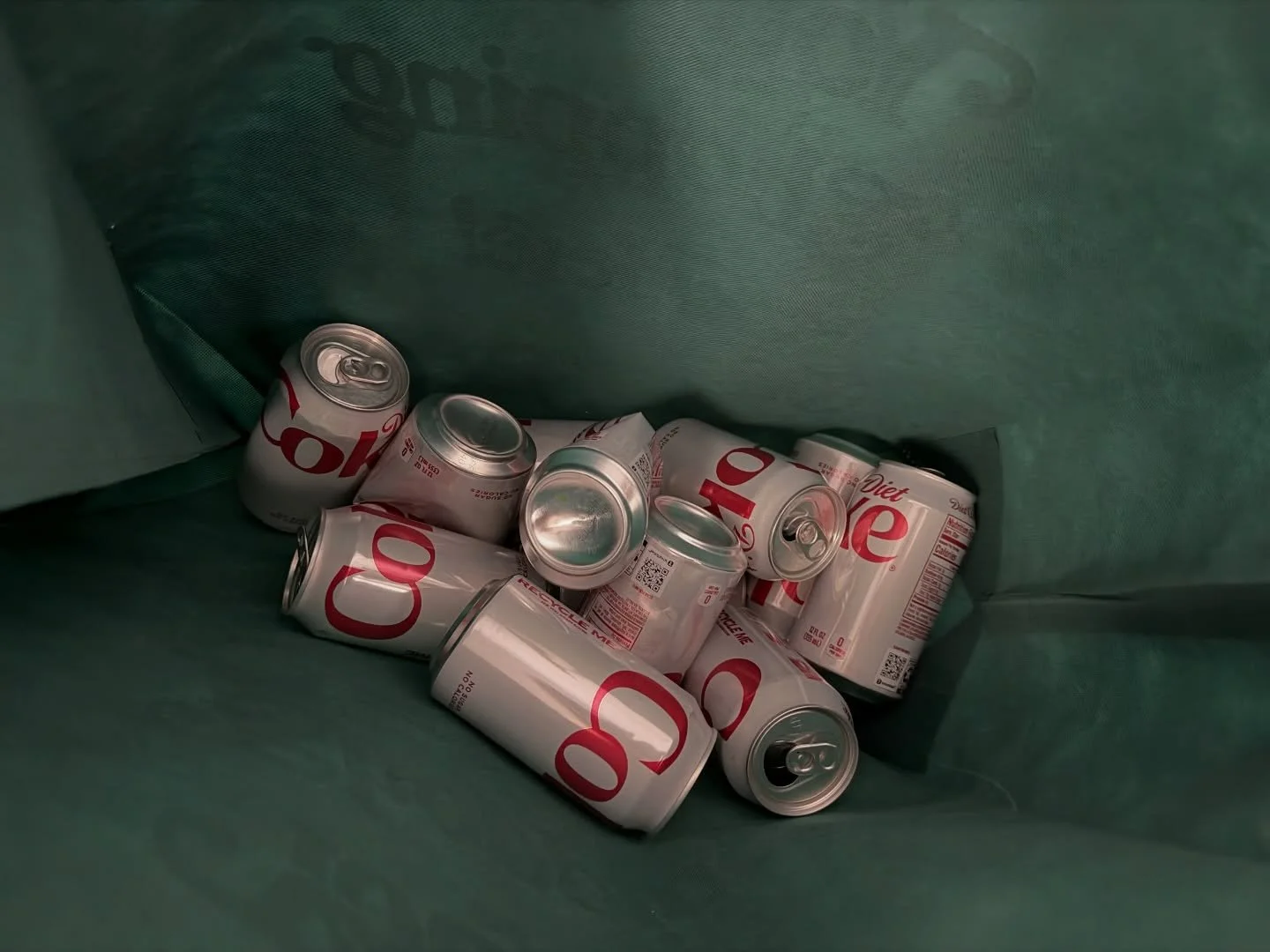 The only photo we managed to snap during our coaching session this week... but it&rsquo;s actually a clue🥤

Can you guess which coach visited Smoke Ring based on this Diet Coke Graveyard alone?

#barbershopharmony #quartet #smokeringquartet #queerny