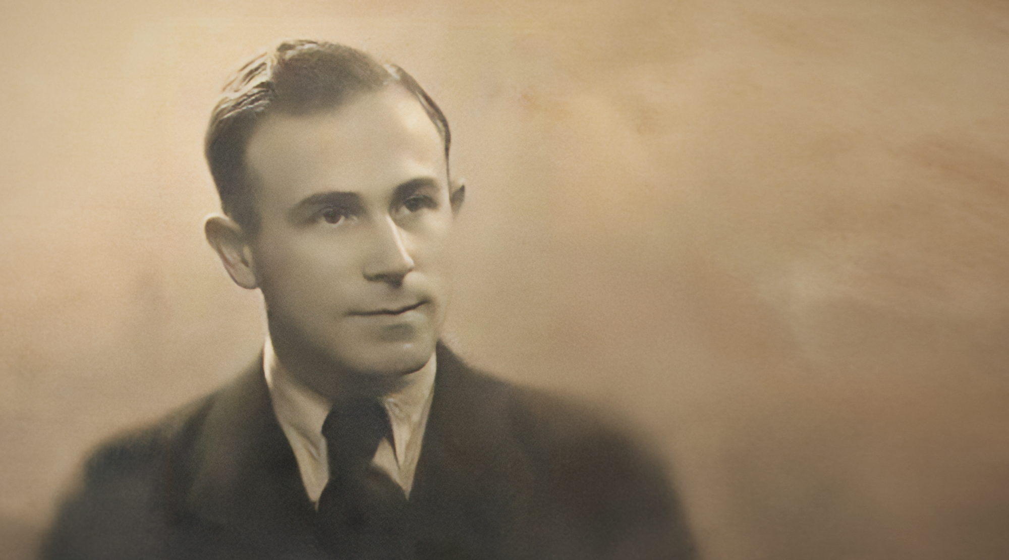 Zvi-Spiegel_Enhanced-Full-Screen-Portrait.png