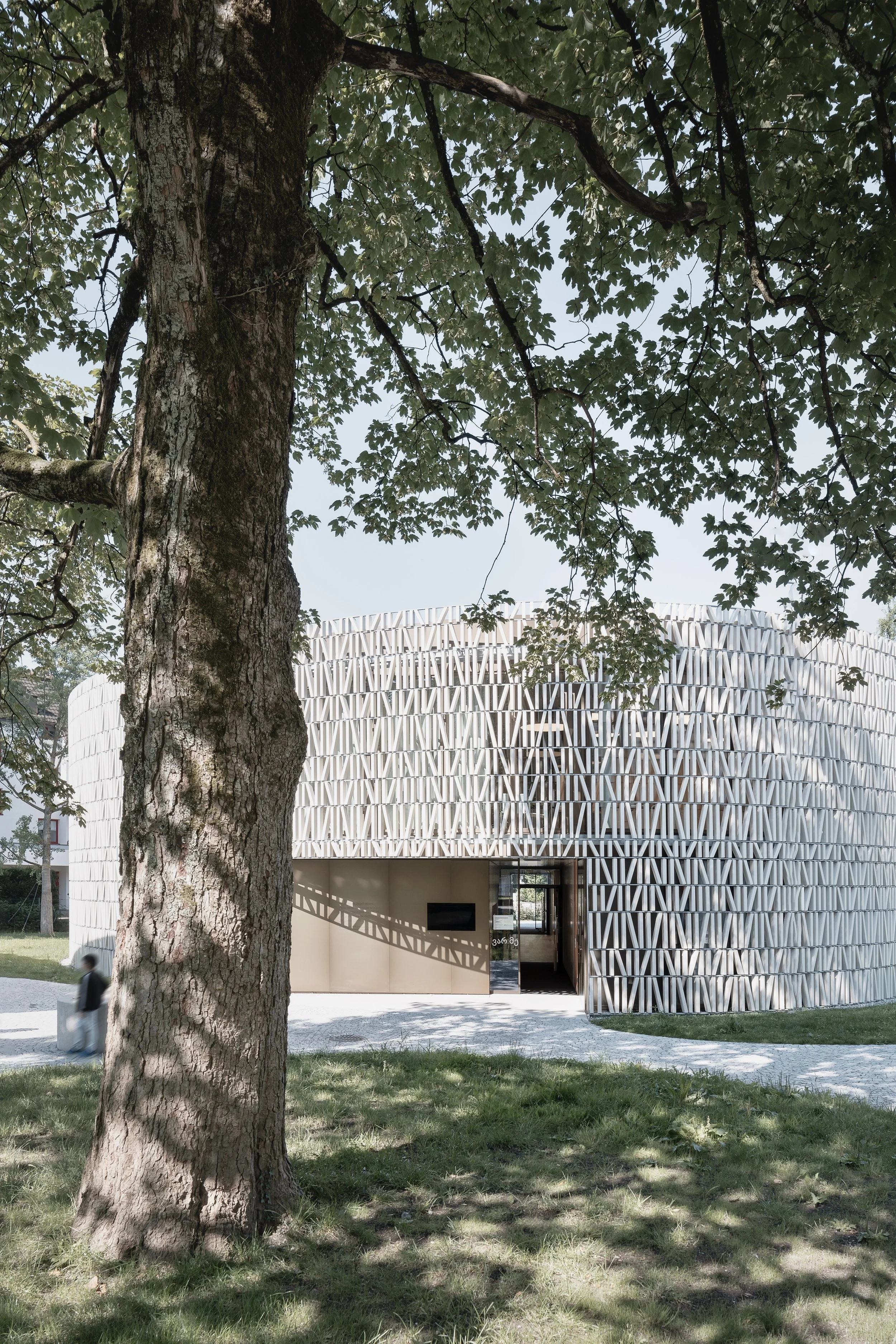 Stadtbibliothek Dornbirn | Eingang Schulgasse | Foto Aldo Amoretti