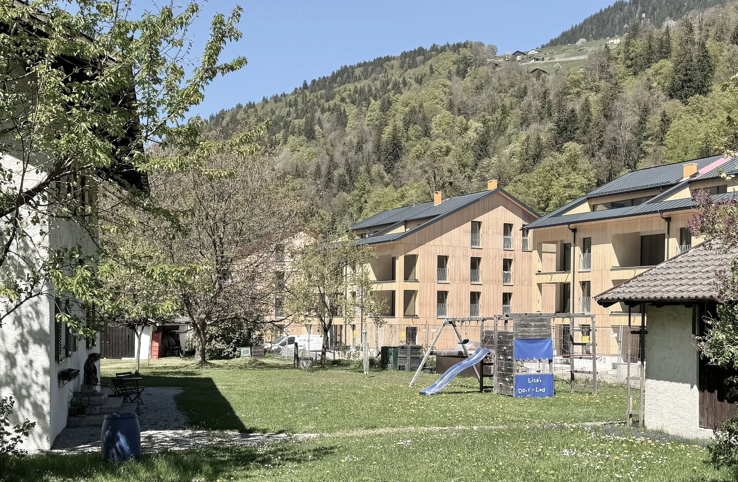 Illwerke Siedlung Schruns | Stimmiger Massstab und Architektur im Bezug zum Bestand |  Baustelle April 2026