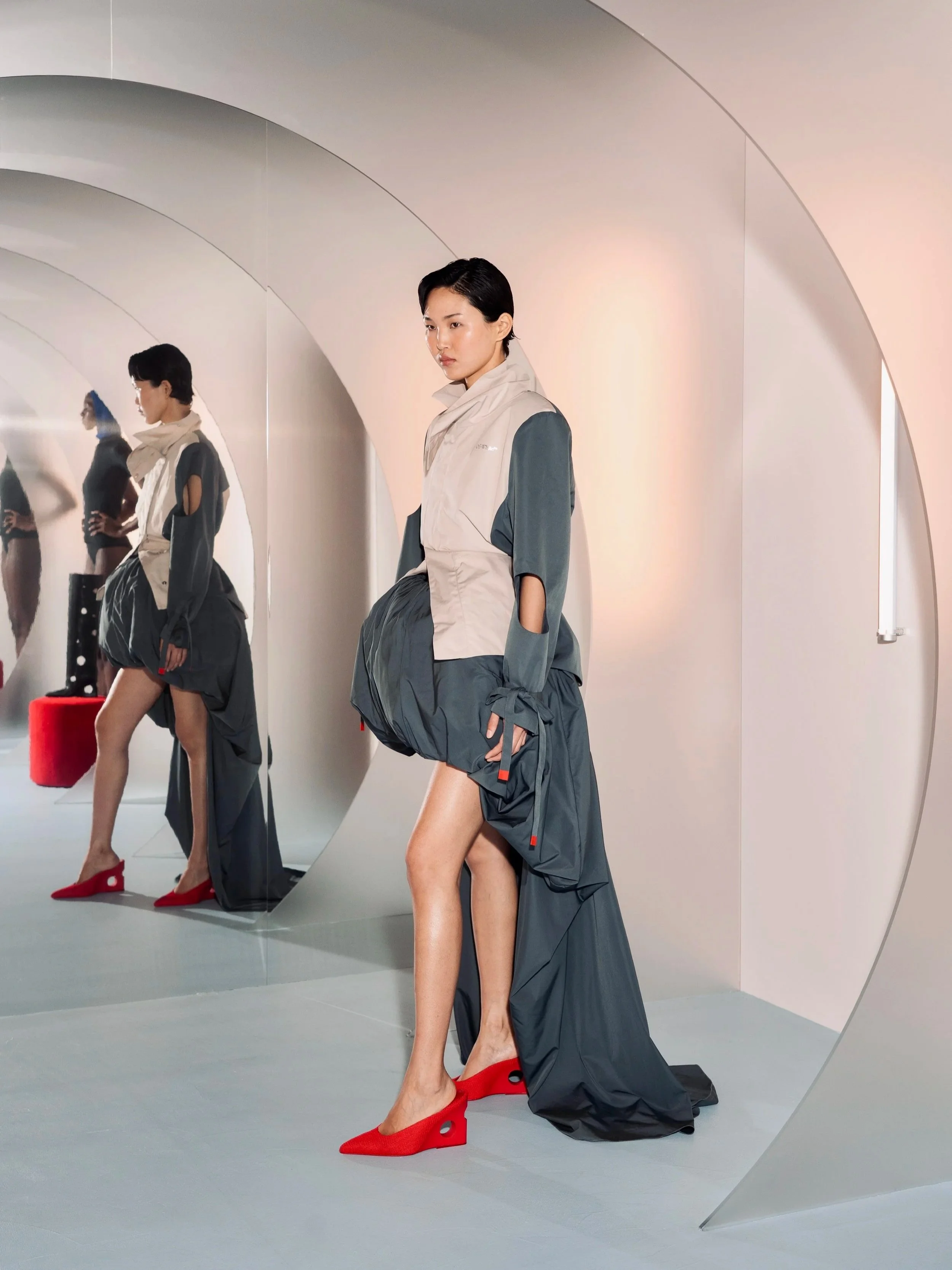 off_white_10x10_23092026_francesco_pividori_saywho-12.jpg
