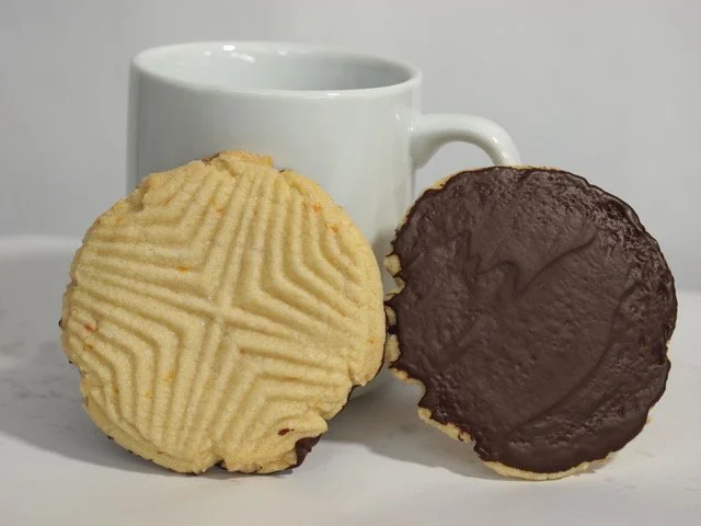 Neil Diamond - Orange Butter Cookie with Chocolate