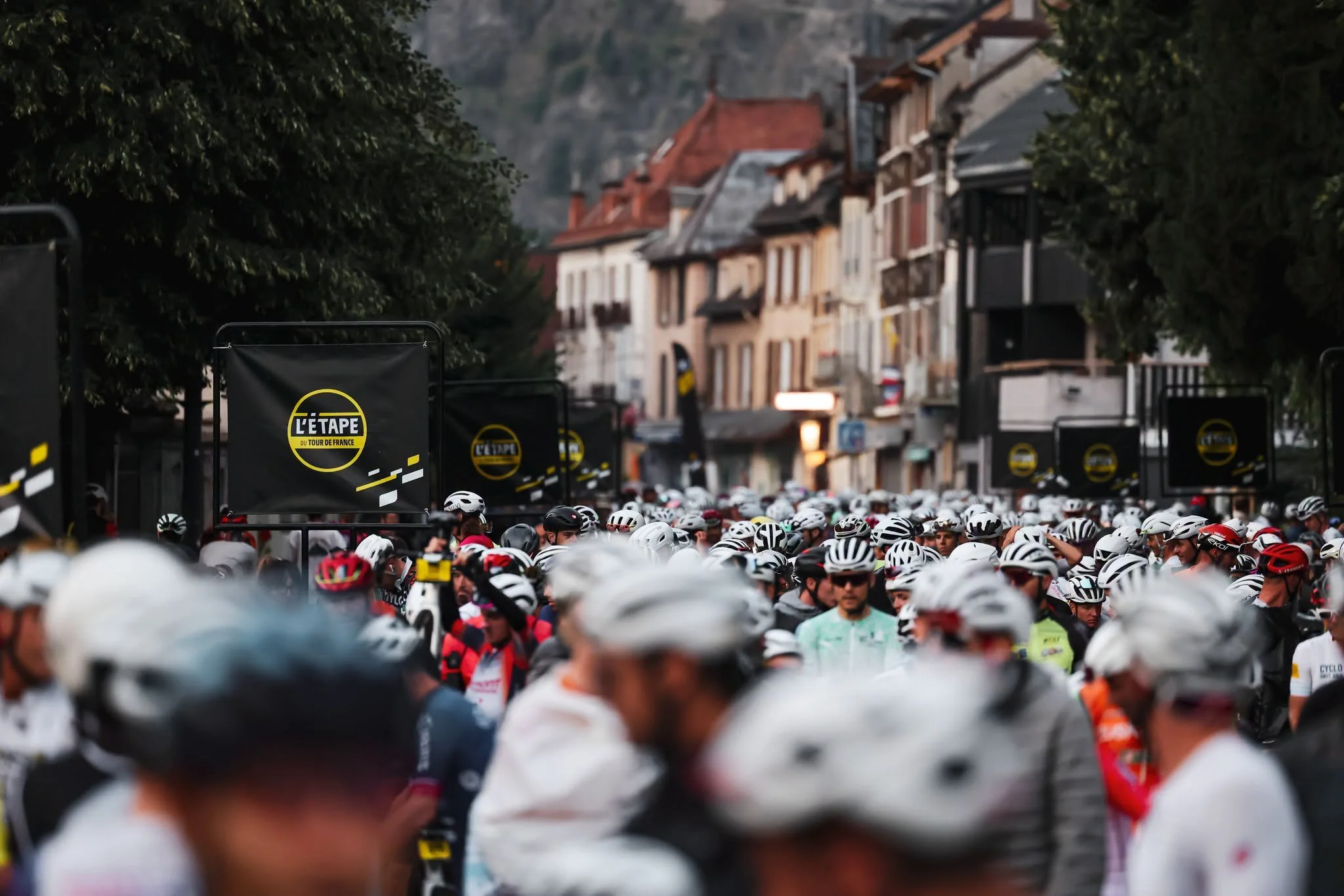 Van gravel naar asfalt: onze deelname aan L'Étape du Tour de France 2026