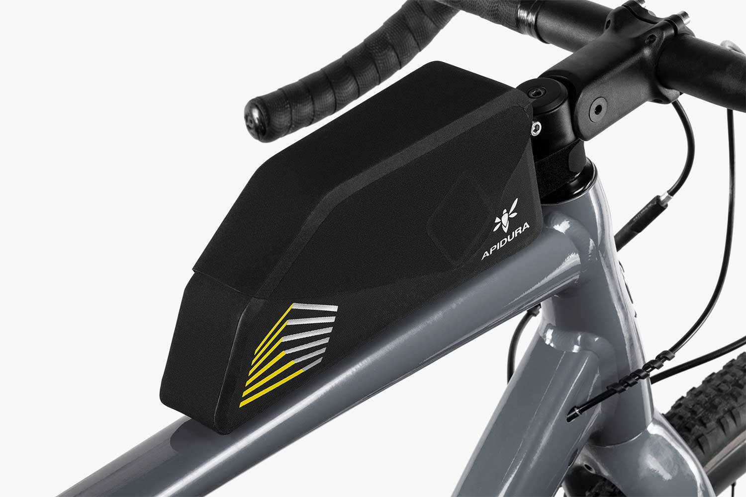 apidura-racing-bolt-on-top-tube-pack-1l-on-bike-2-1.jpg