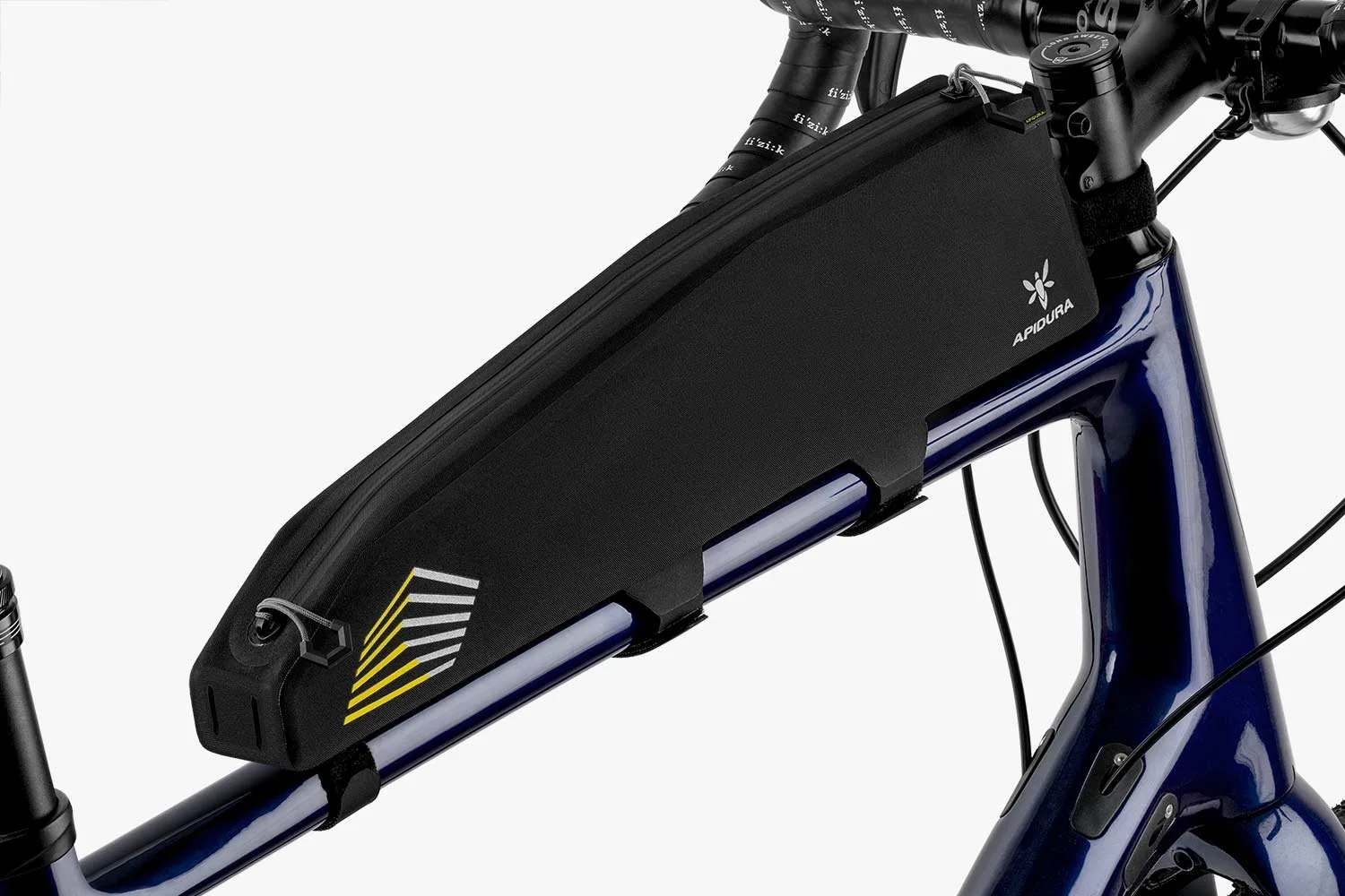 apidura-racing-long-top-tube-pack-2l-on-bike-2-1.jpg