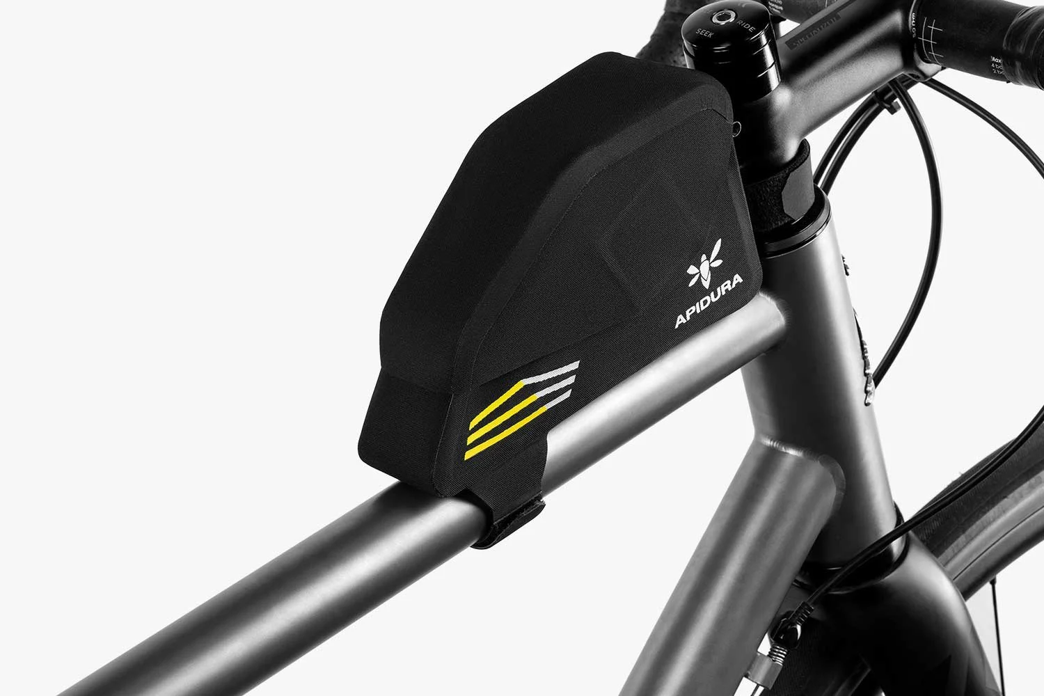 apidura-racing-top-tube-pack-0.5l-on-bike-2.jpg