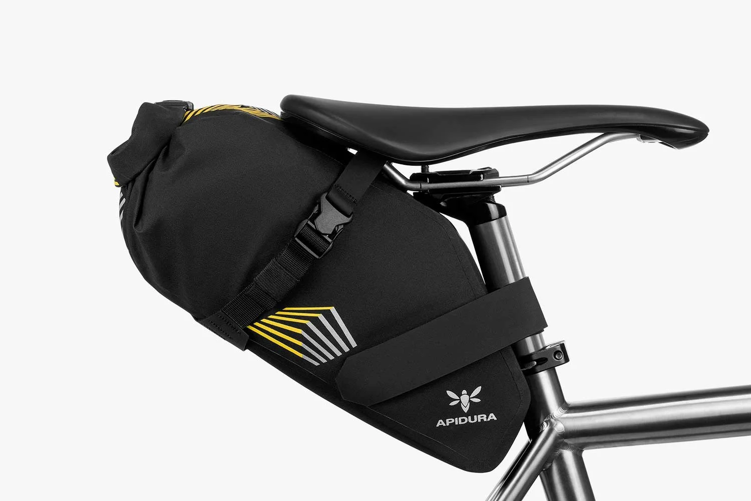 apidura-racing-saddle-pack-5l-on-bike-1-2.jpg