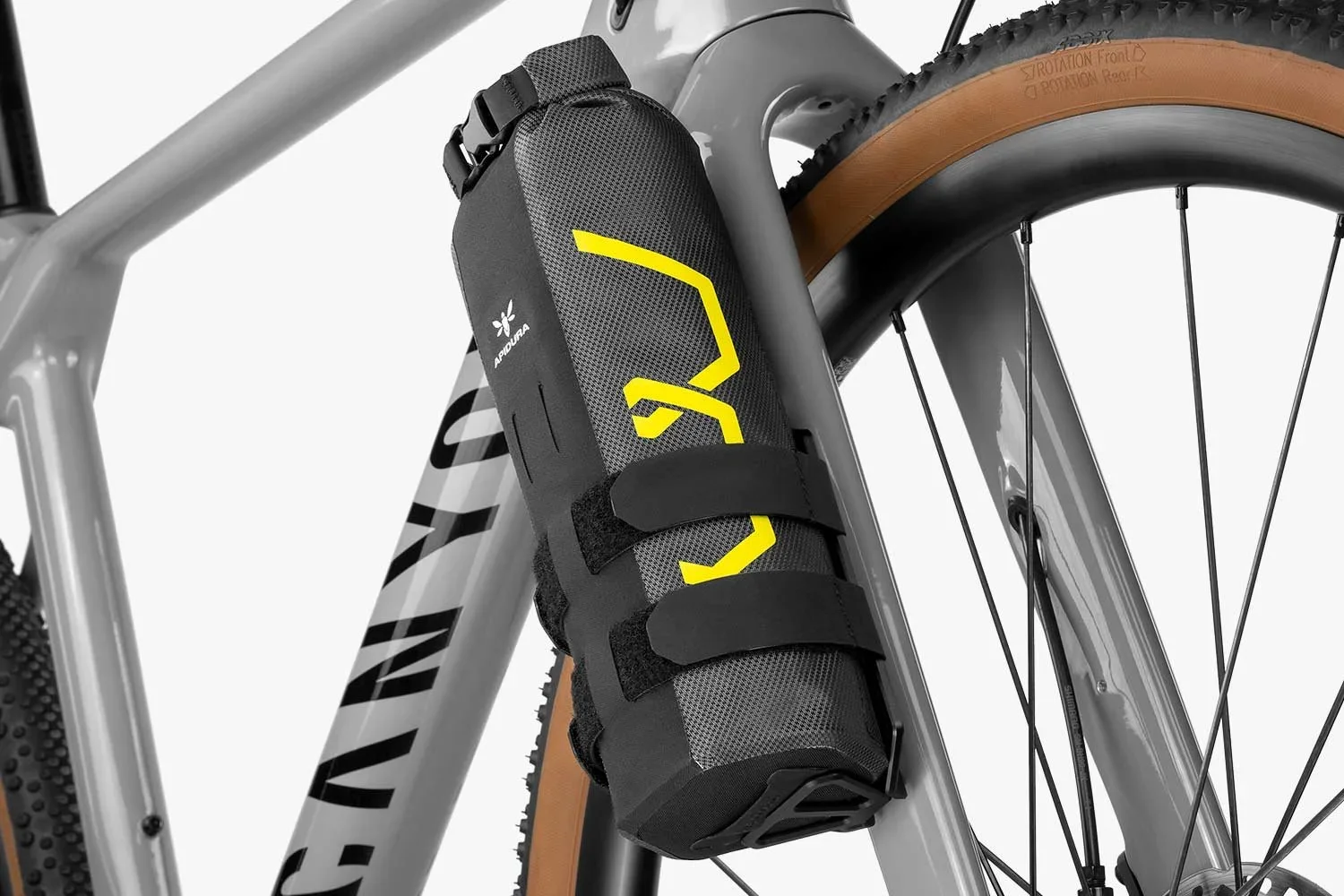 apidura-expedition-cargo-pack-on-bike-2-2.jpg.webp