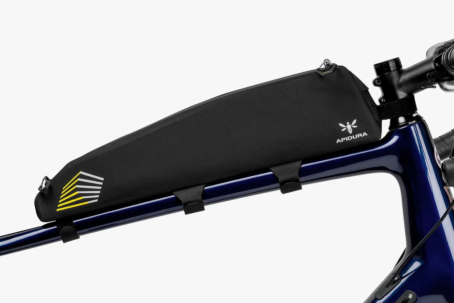 apidura-racing-long-top-tube-pack-2l-on-bike-1-1.jpg