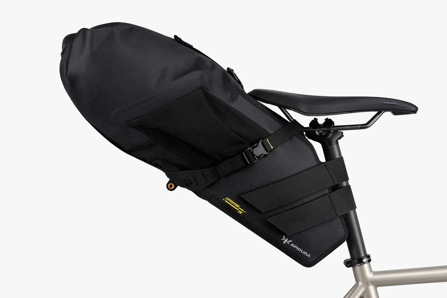 apidura-expedition-saddle-pack-16l-on-bike-2.jpg