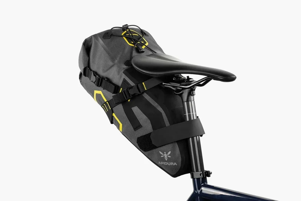 apidura-expedition-saddle-pack-9l-on-bike-2.jpg.webp