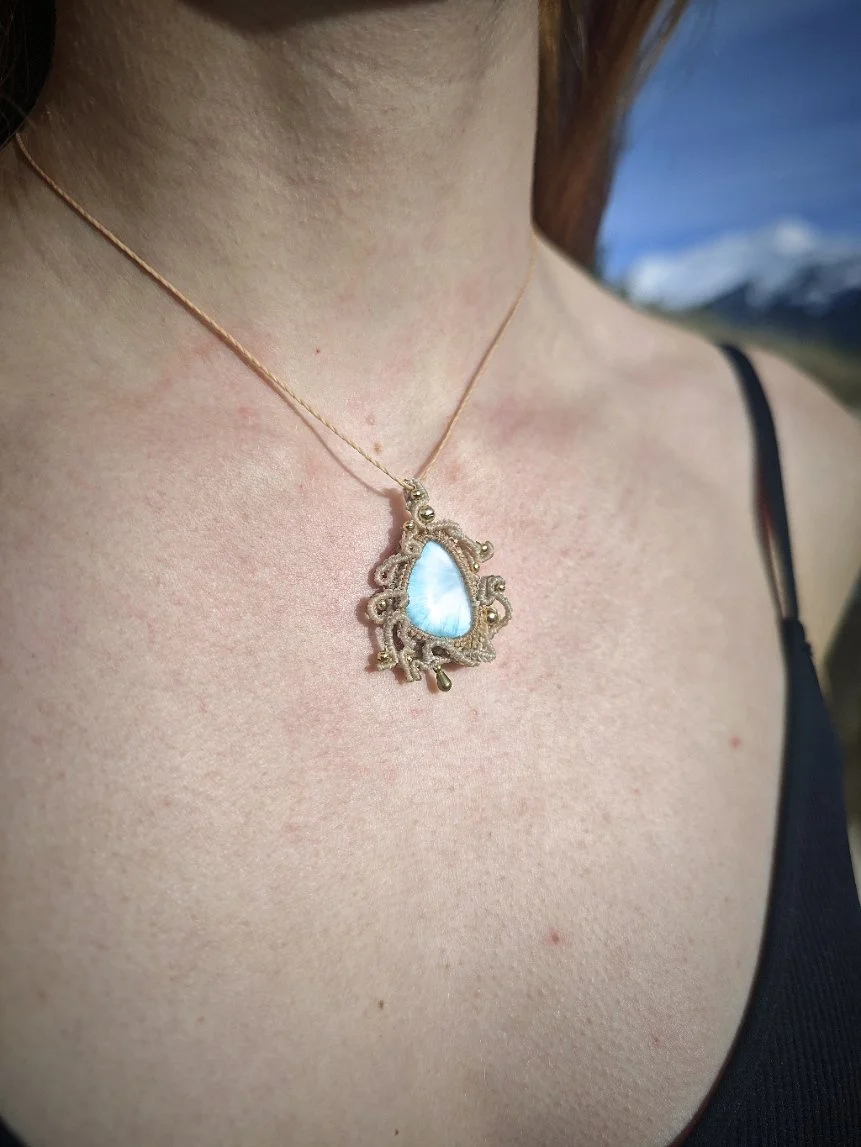 collier-microimacrame-larimar.jpg