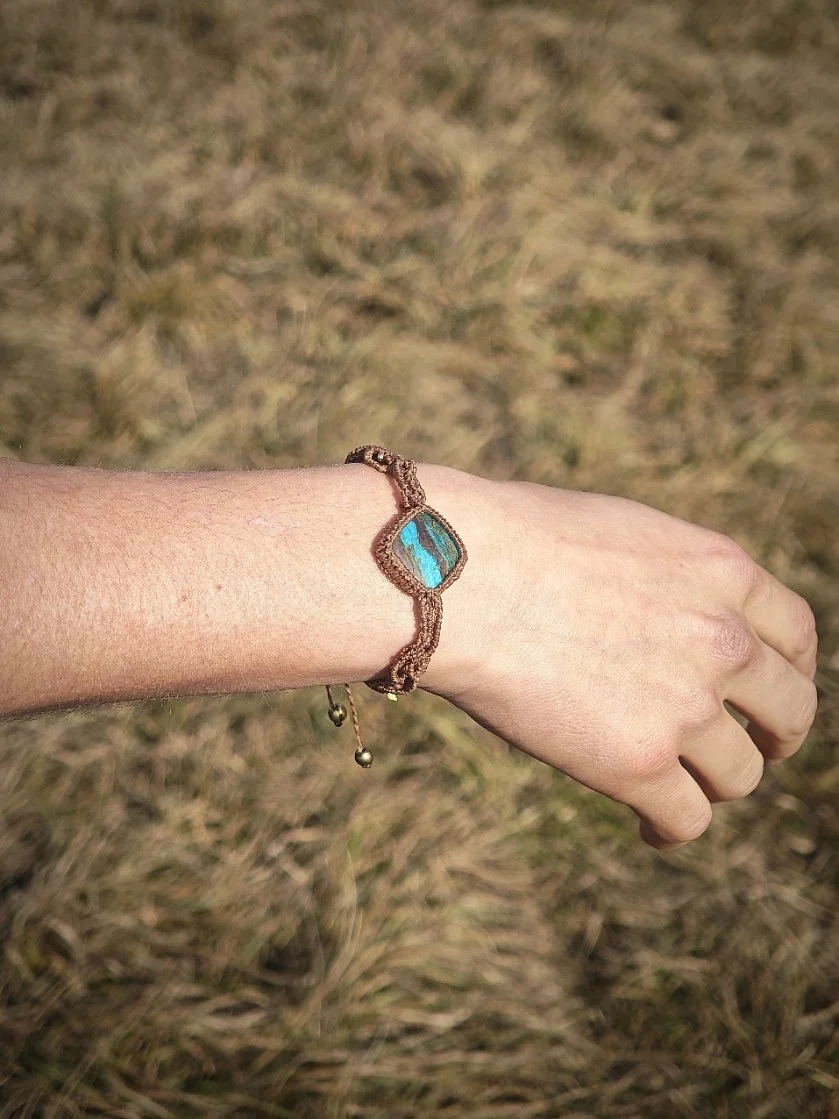 bracelet-micromacrame-chrysocolle.jpg