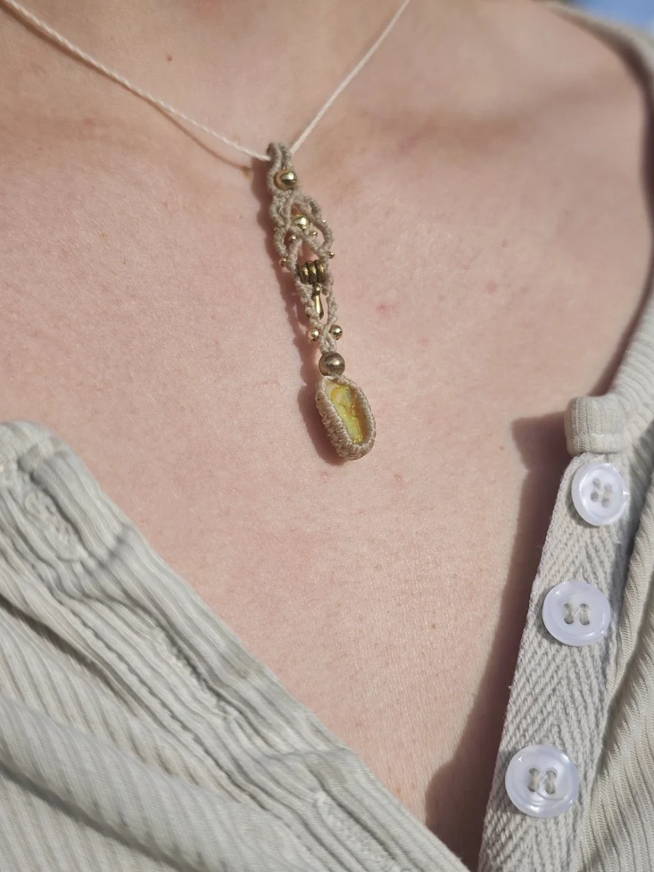 Collier Micromacramé Opale Éthiopie Brute