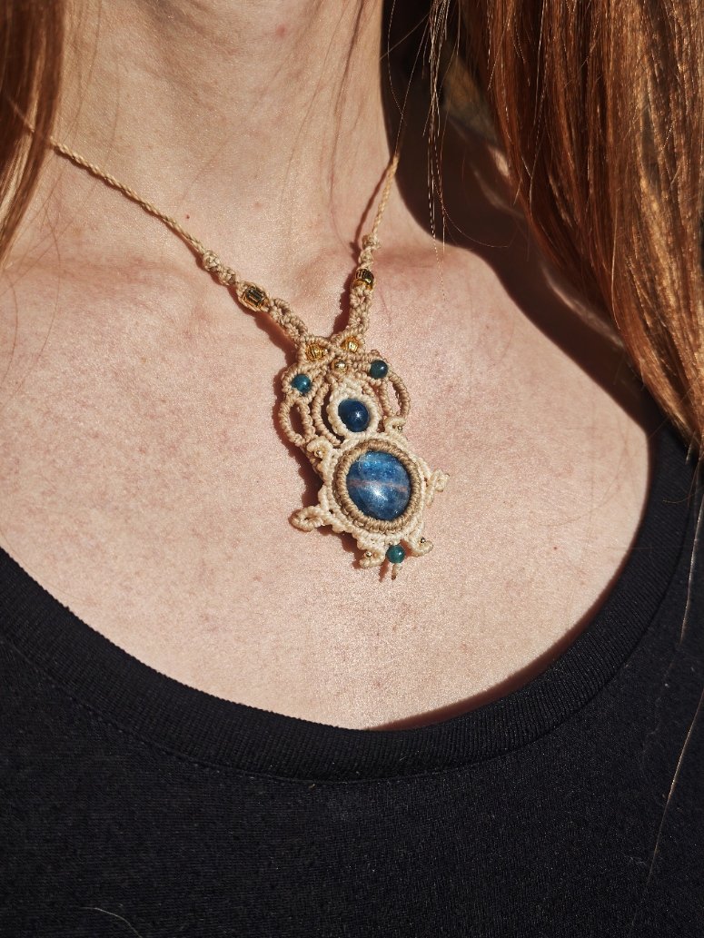 collier-micromacramé-apatite