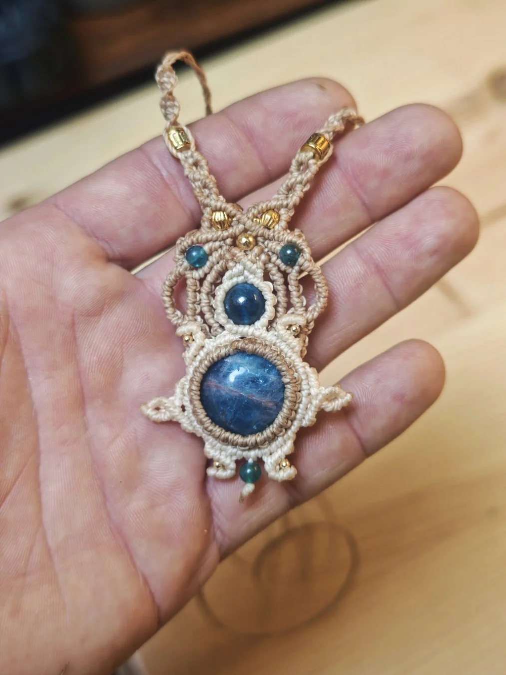 collier-micromacramé-apatite