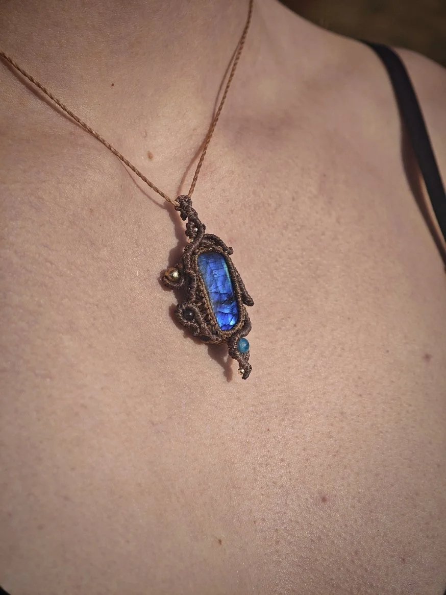 Collier Labradorite Bleue Electrique et Apatite Bleue
