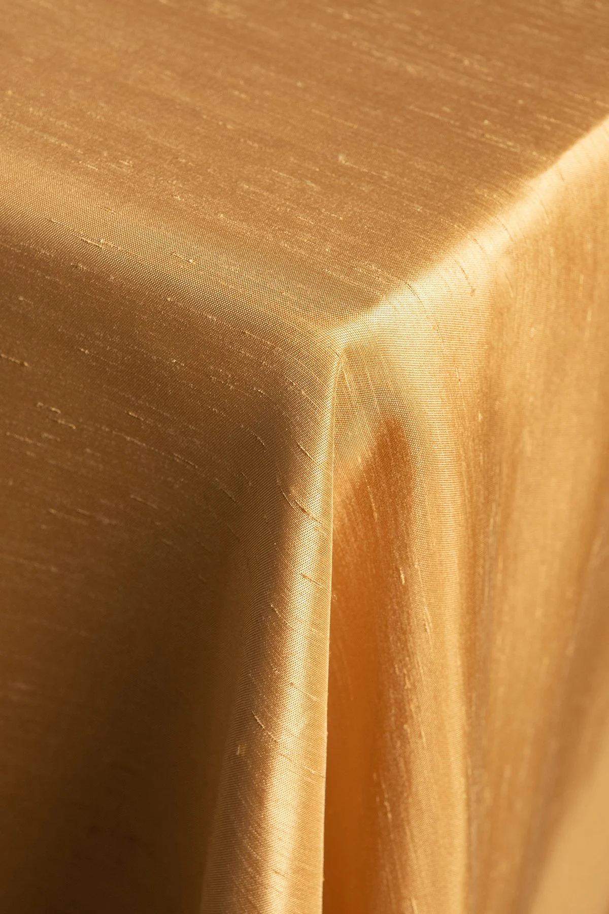 SHANTUNG Gold Table Linen