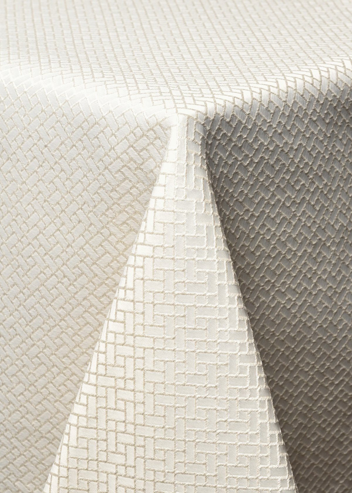 TRELLIS Bisque Table Linen