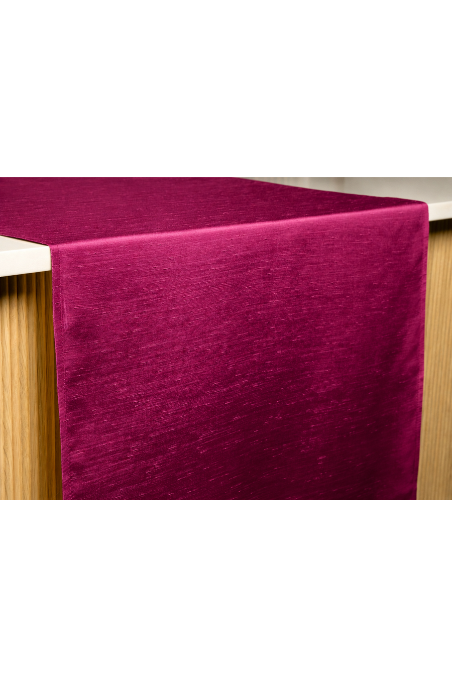 SHANTUNG Raspberry Table Runner