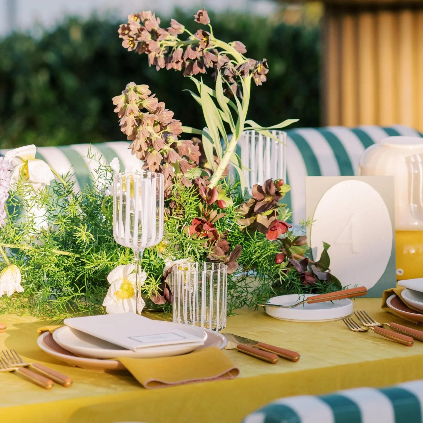 The kind of color story that reminds us great planners are artists too. ✨

Color has a way of transforming the table entirely.
This palette was bold, expressive, and beautifully composed, showing how contrast can still feel soft, elevated, and inviti