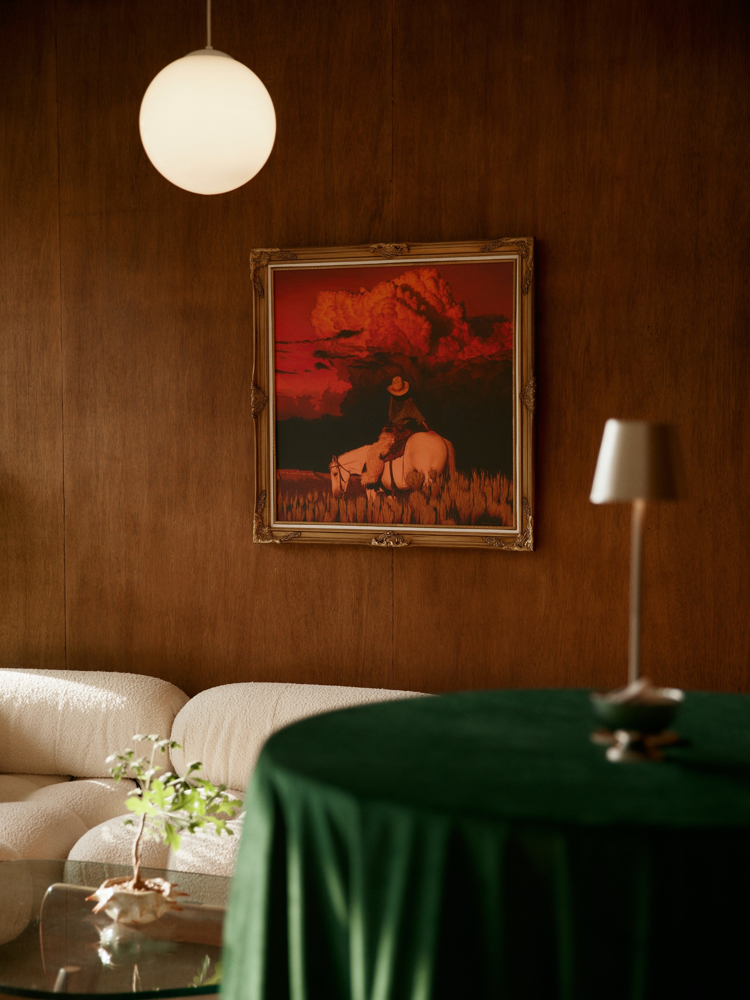 Forty never looked so lucky. 🍀  A monochromatic, layered green palette throughout the home, where tone and texture created a quiet sense of continuity. Our linens in the cocktail area helped carry that same visual story into the space. A beautiful v