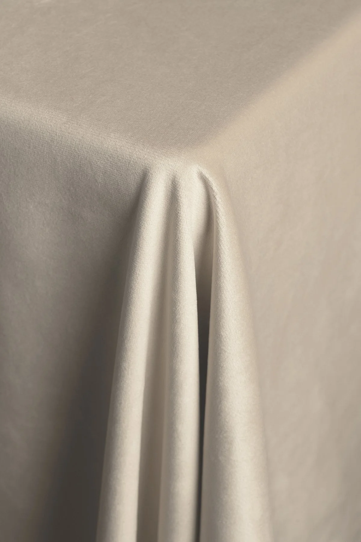 VELLUTO Oatmeal Table Linen