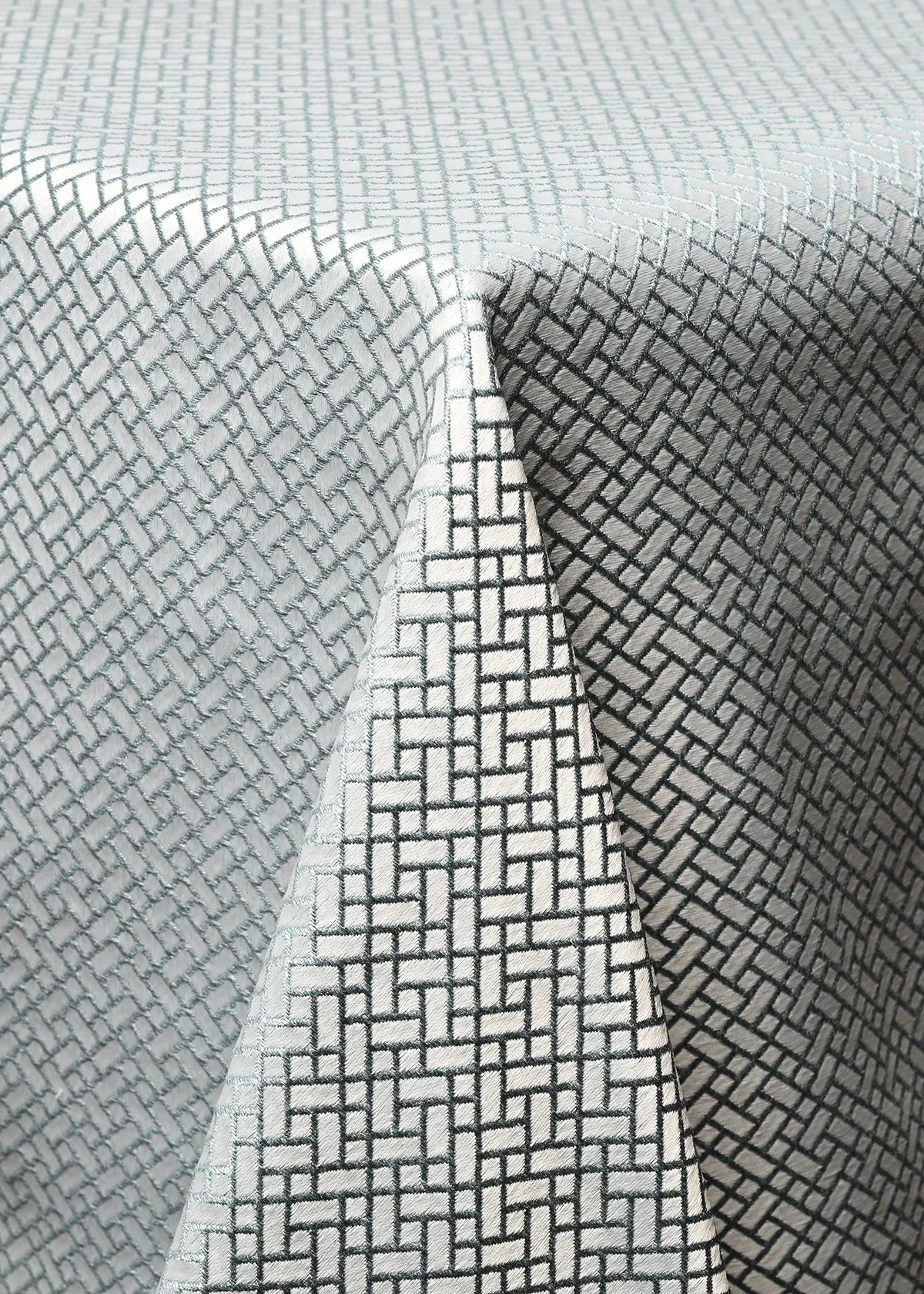 TRELLIS Slate Table Linen