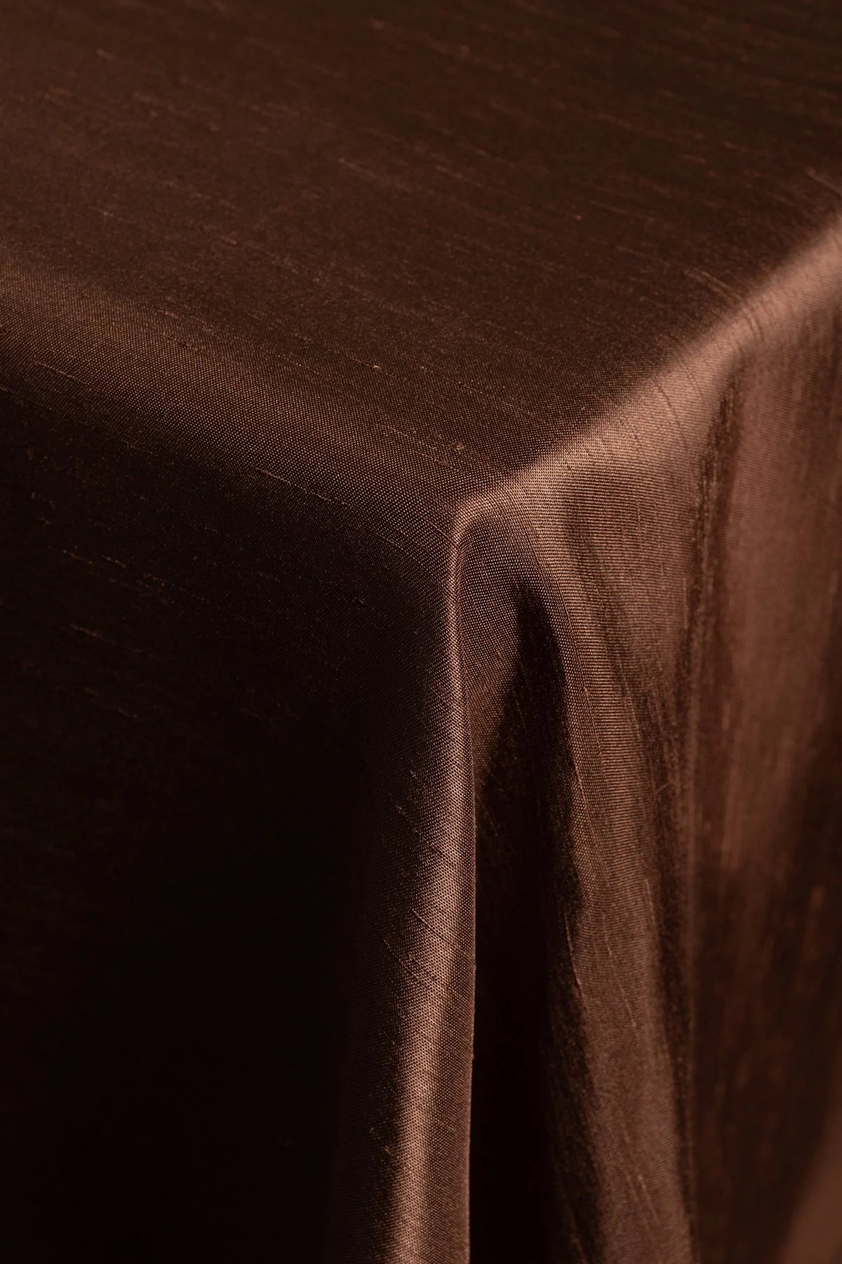 SHANTUNG Chocolate Table Linen