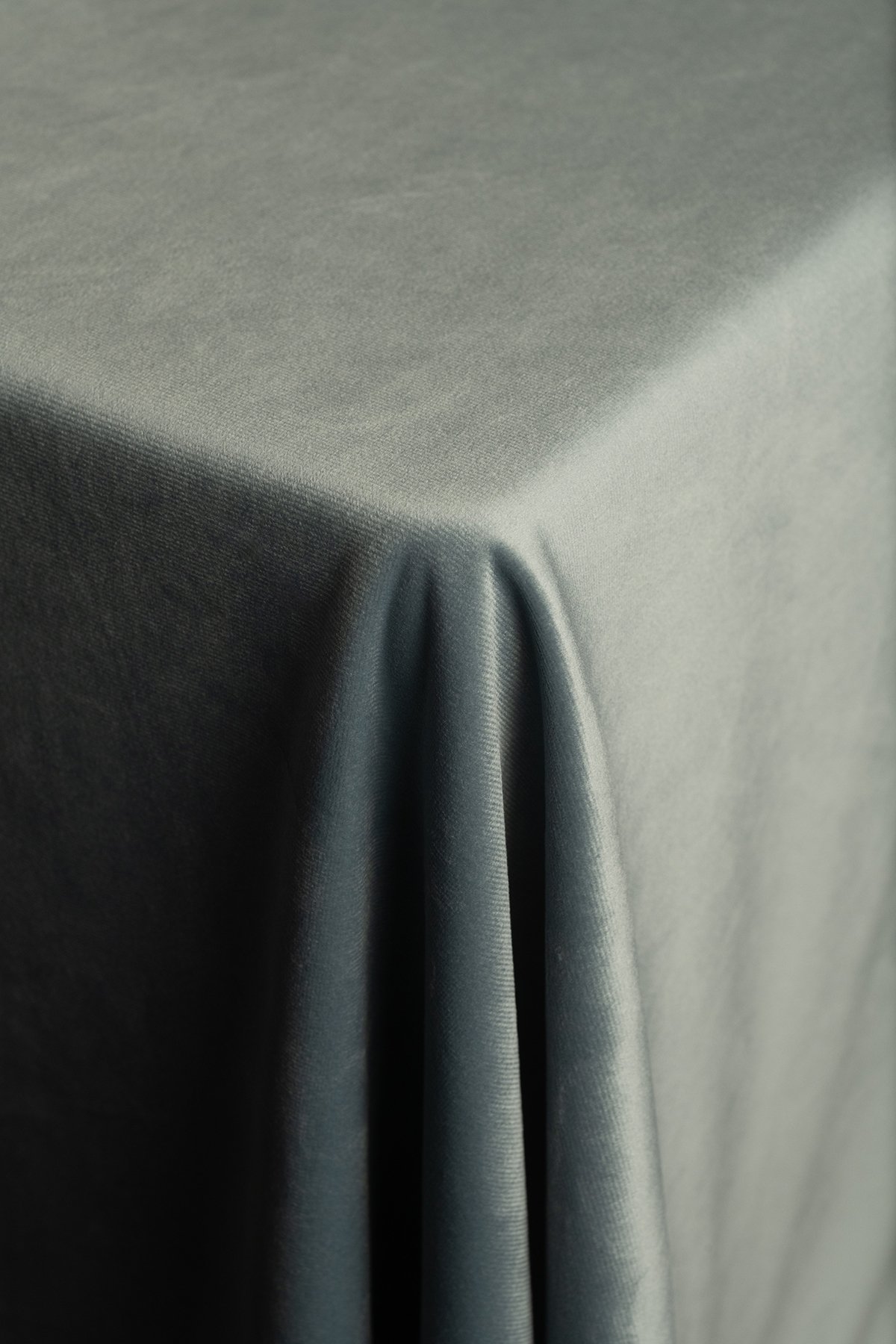 VELLUTO Cadet Blue Table Linen