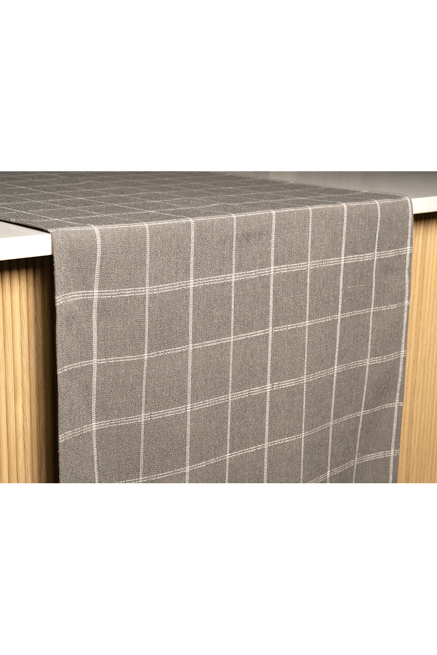 CHESTER smoked Table Runner