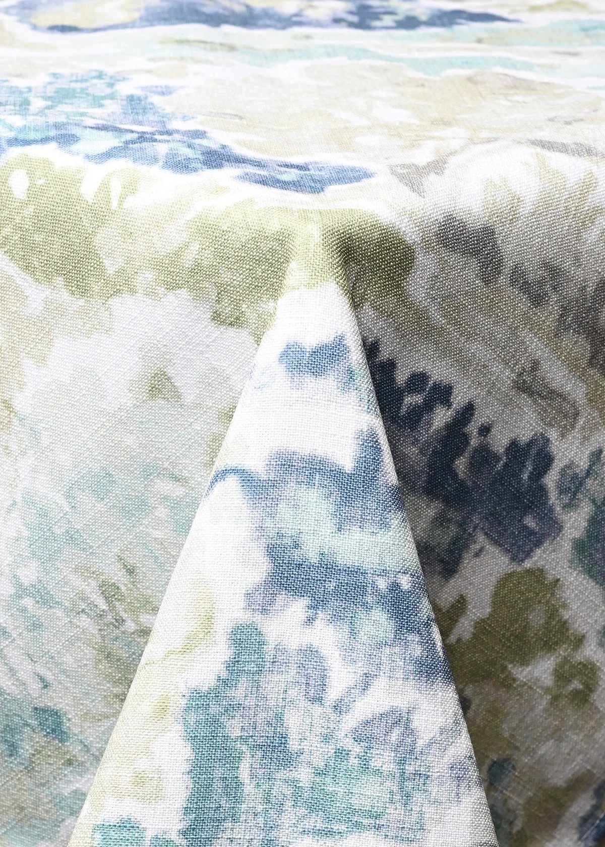 OAKS Sky Blue Table Linen