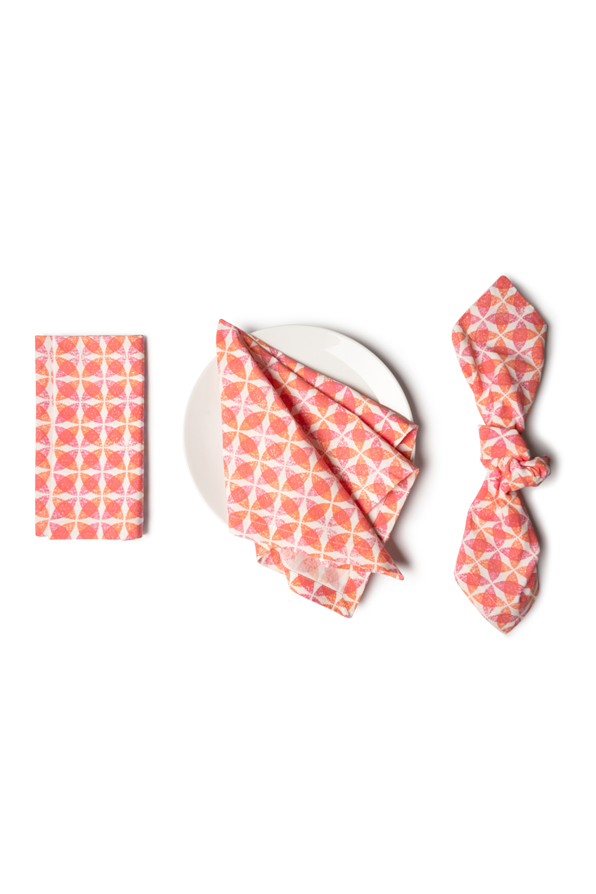 DAPHNE Fuchsia Napkin-1200-300dpi.png