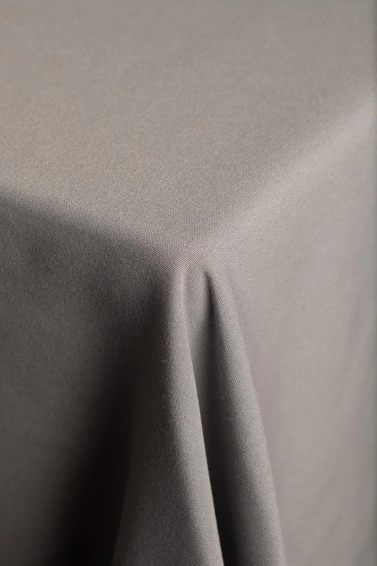 COTONE Gunmetal Table Linen