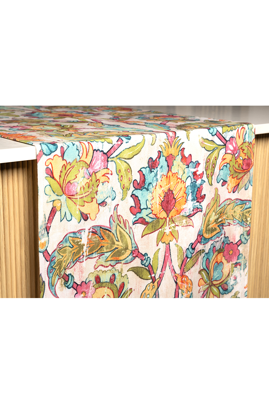 FEATHERINGTON summer Table Runner