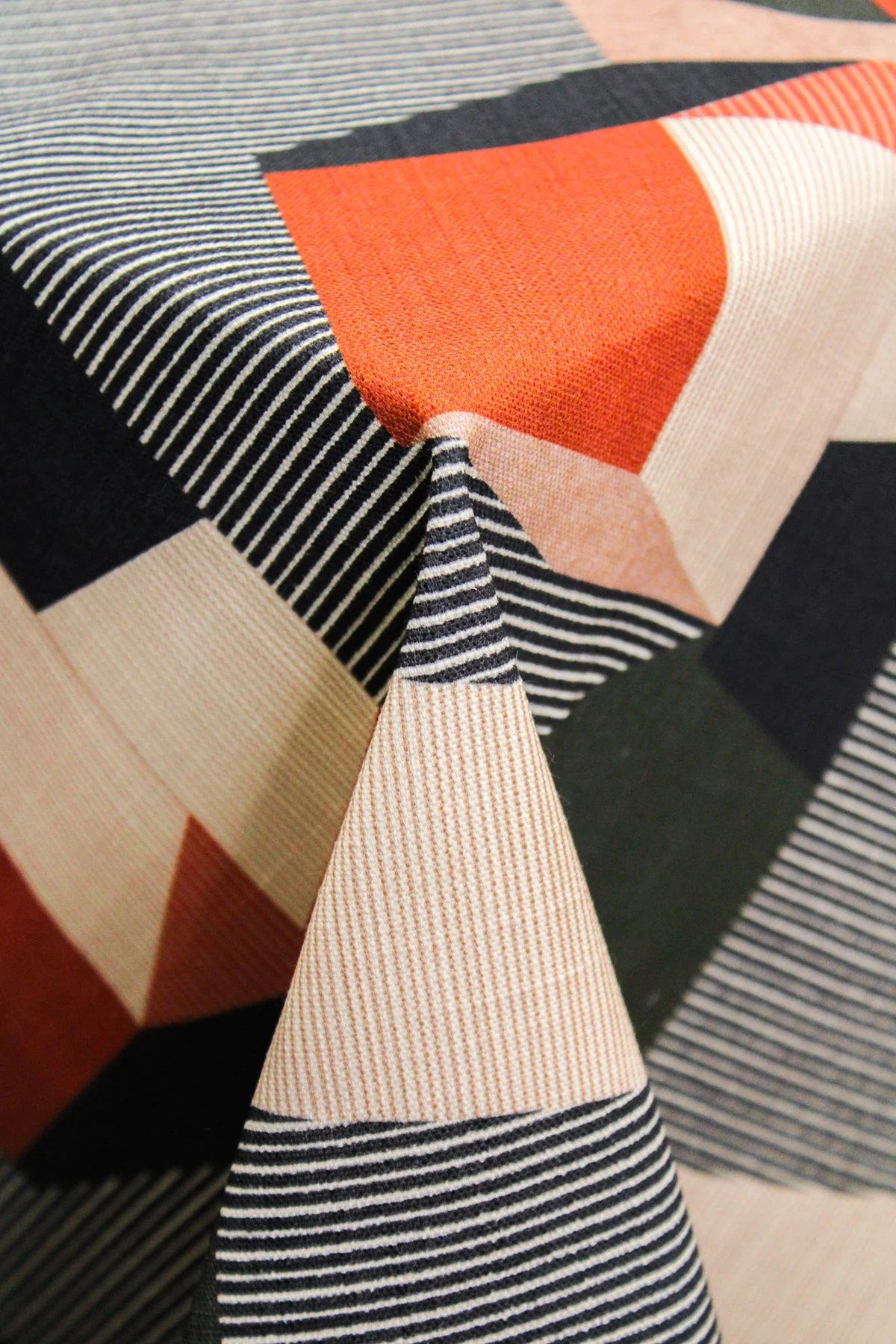 SERGIO Persimmon Table Linen