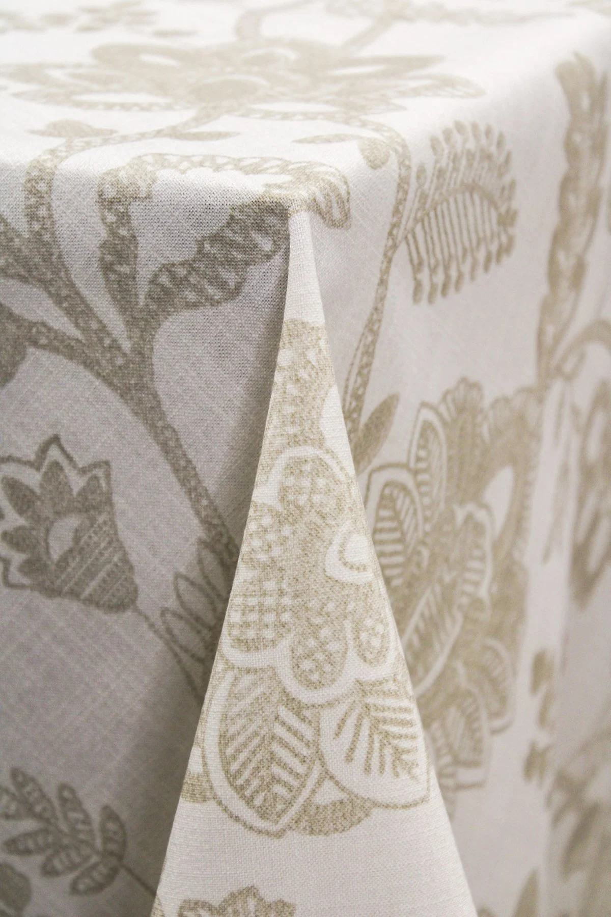 EMMA Bisque Table Linen