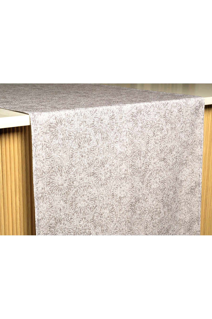 TESORO Smoke Table Runner