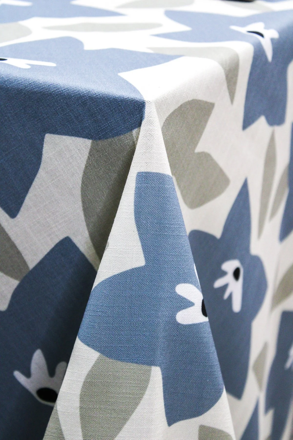 ZOE Dusty Blue Table Linen