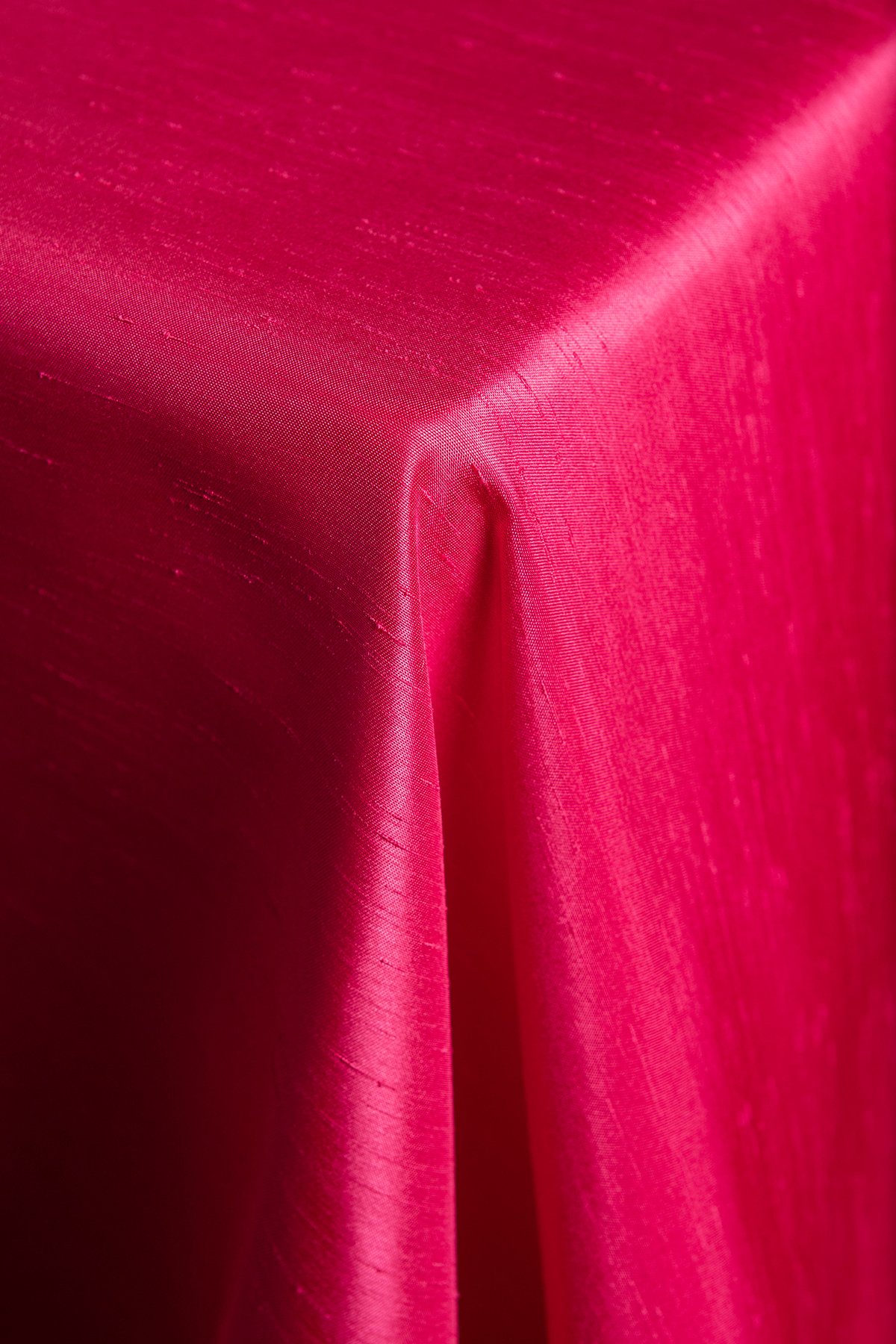 SHANTUNG Hot Pink Table Linen
