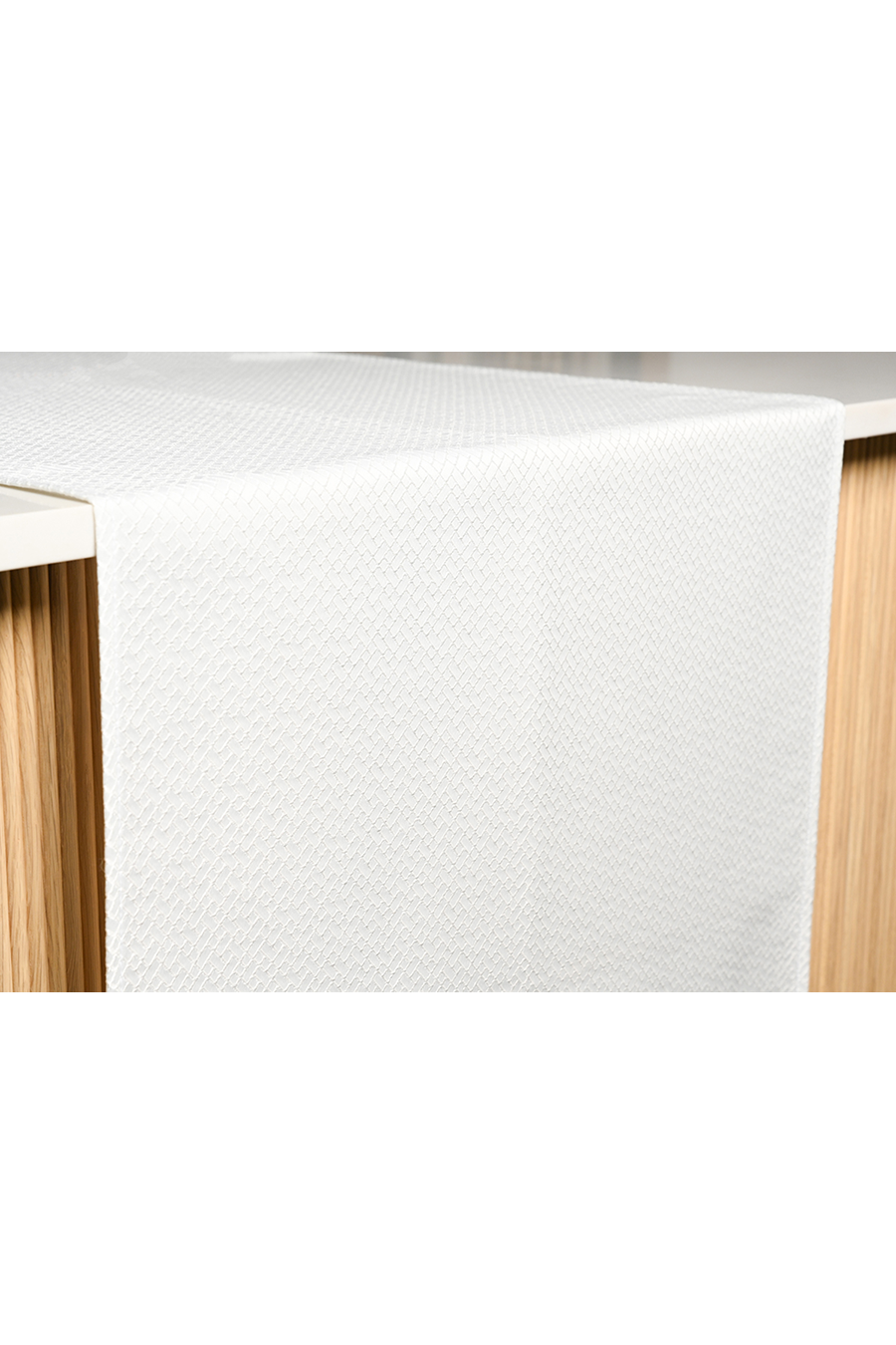 TRELLIS Pearl Table Runner