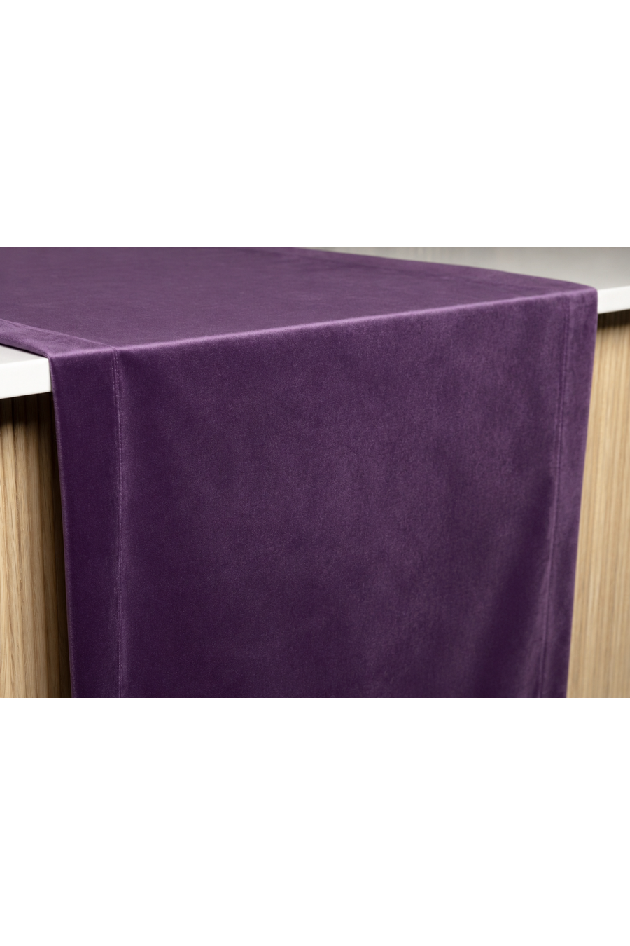 VELLUTO violet Table Runner.png