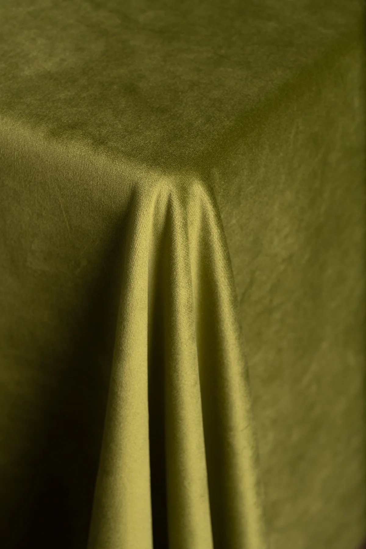 VELLUTO Olive Table Linen