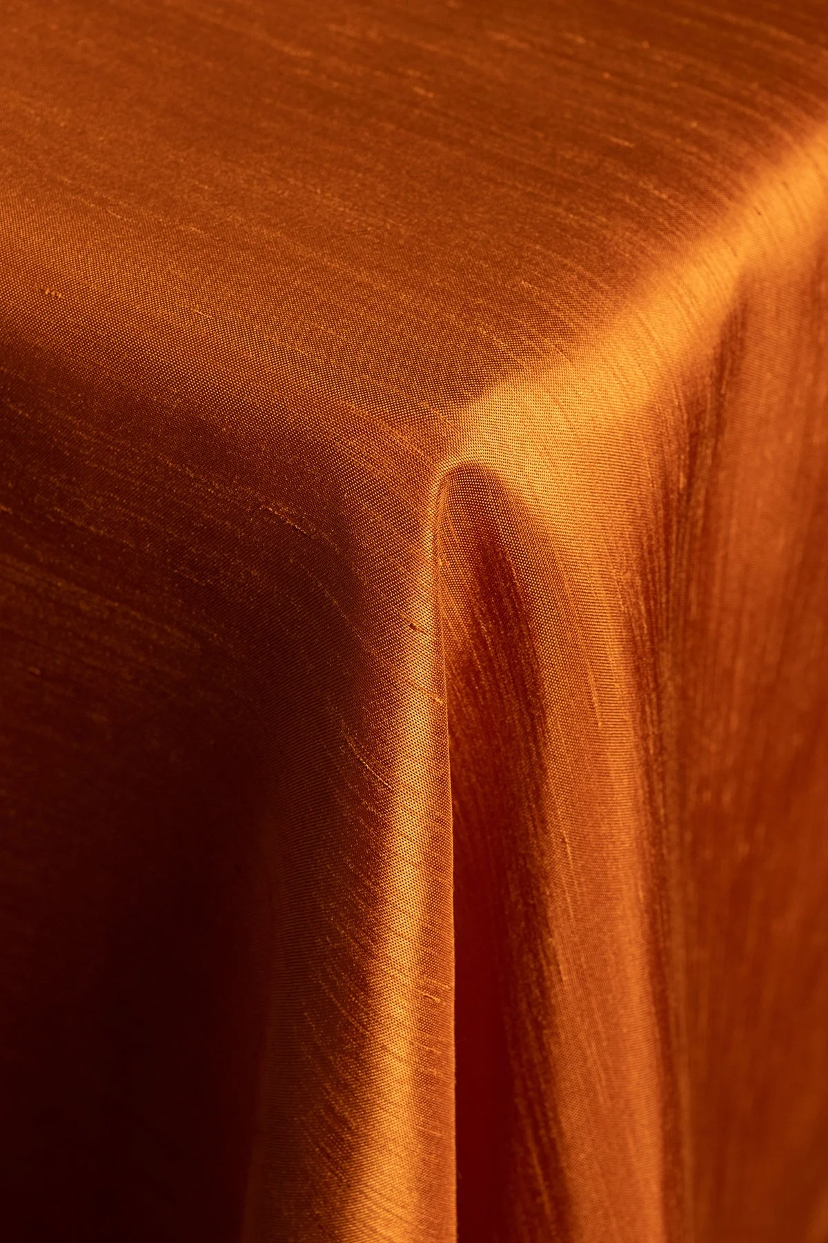 SHANTUNG Ginger Table Linen