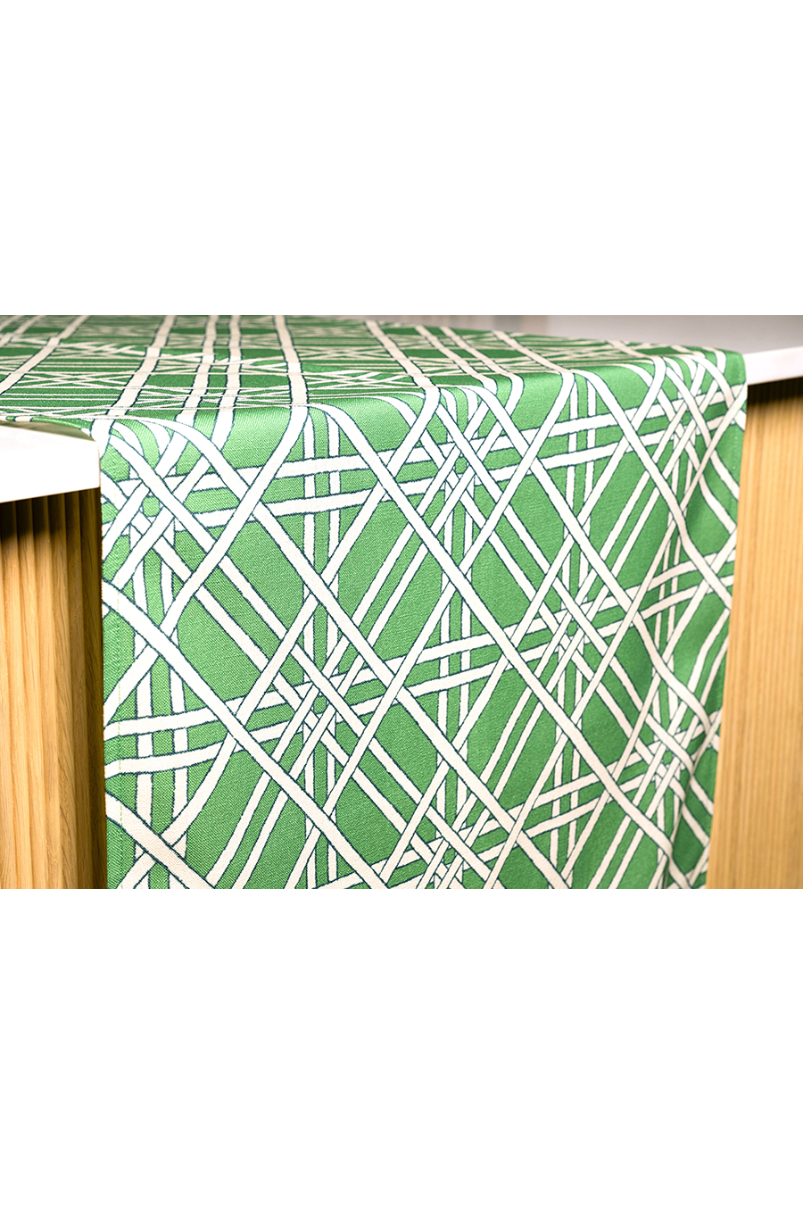 HERRINGTON grass Table Runner