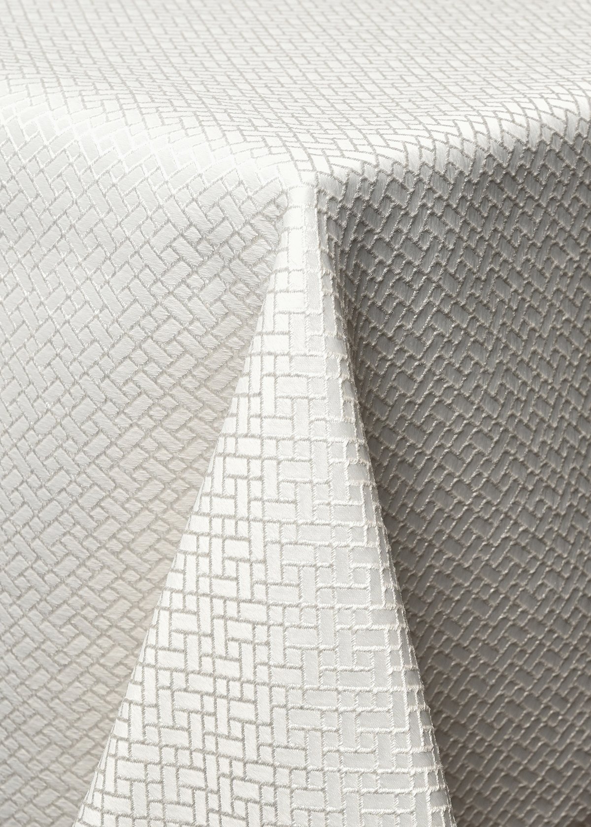 TRELLIS Pearl Table Linen