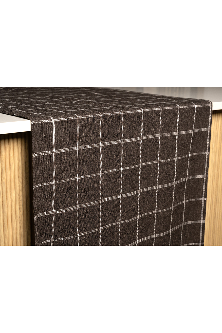 CHESTER stout Table Runner