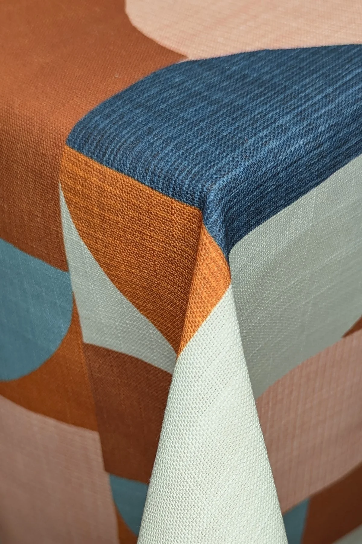 FINN Brick Table Linen